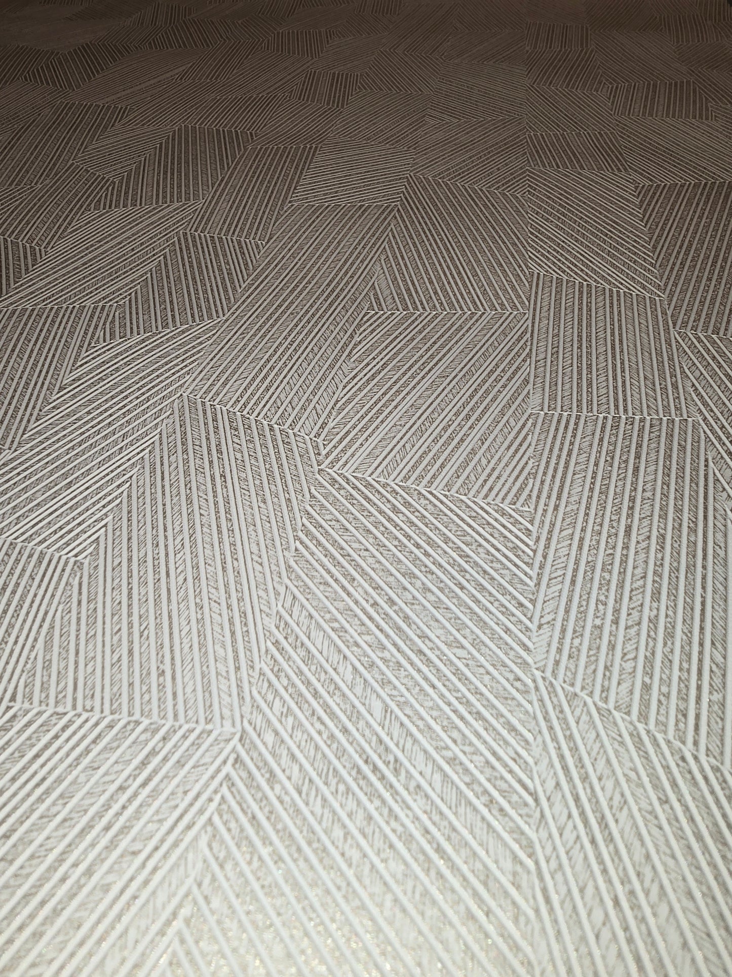 Modern Geometric Textured Wallpaper – Neutral Cream & gold