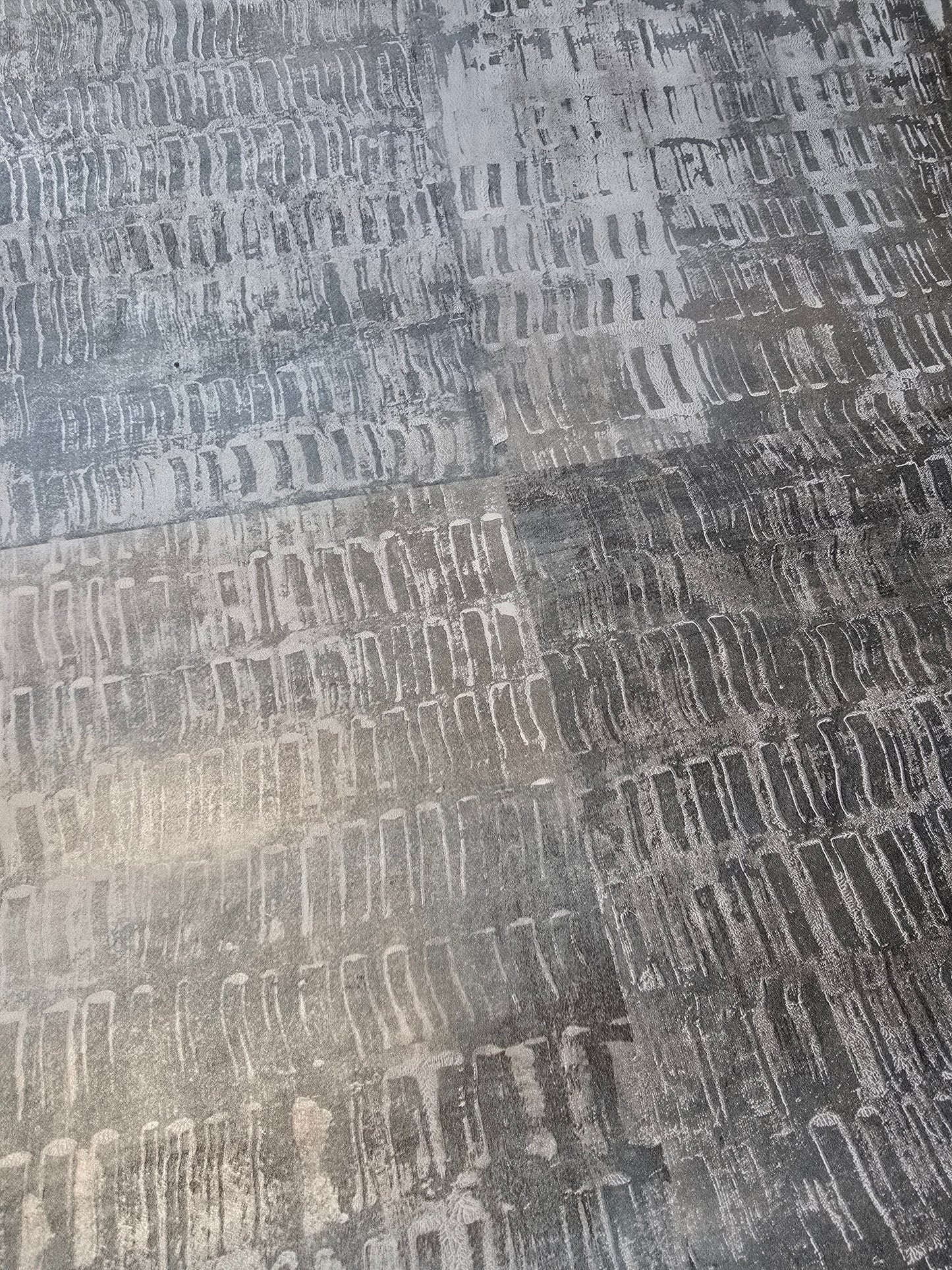 Urban Industrial Textured Effect Wallpaper – Charcoal/Grey (FD25380