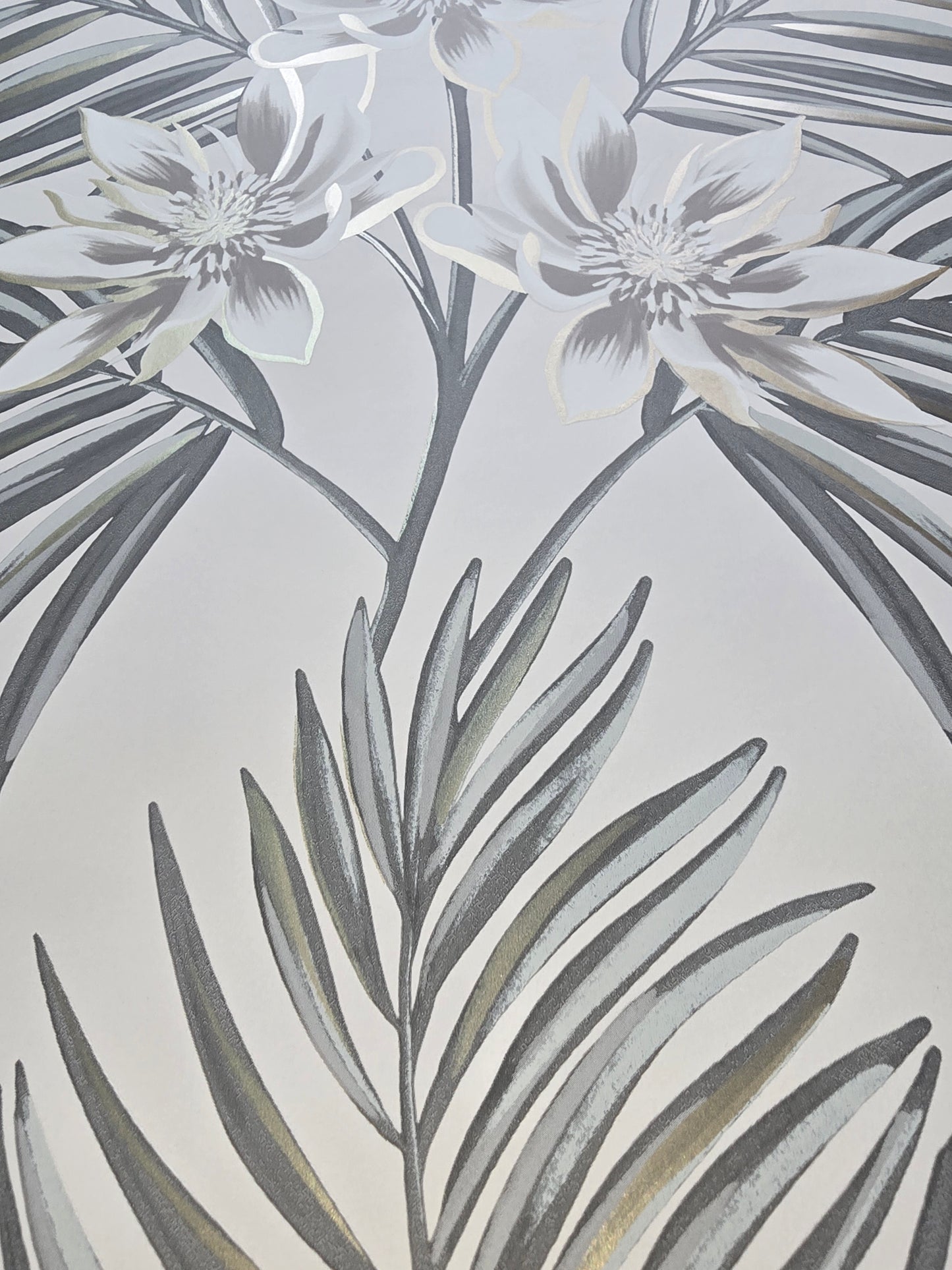 Bali Tropical Floral Leaf Wallpaper – FD43277 🌿✨