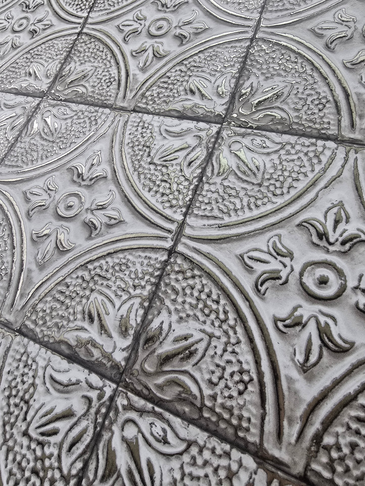 Vintage Embossed Tin Tile Effect Wallpaper – Cream & Stone Grey (FD23764)