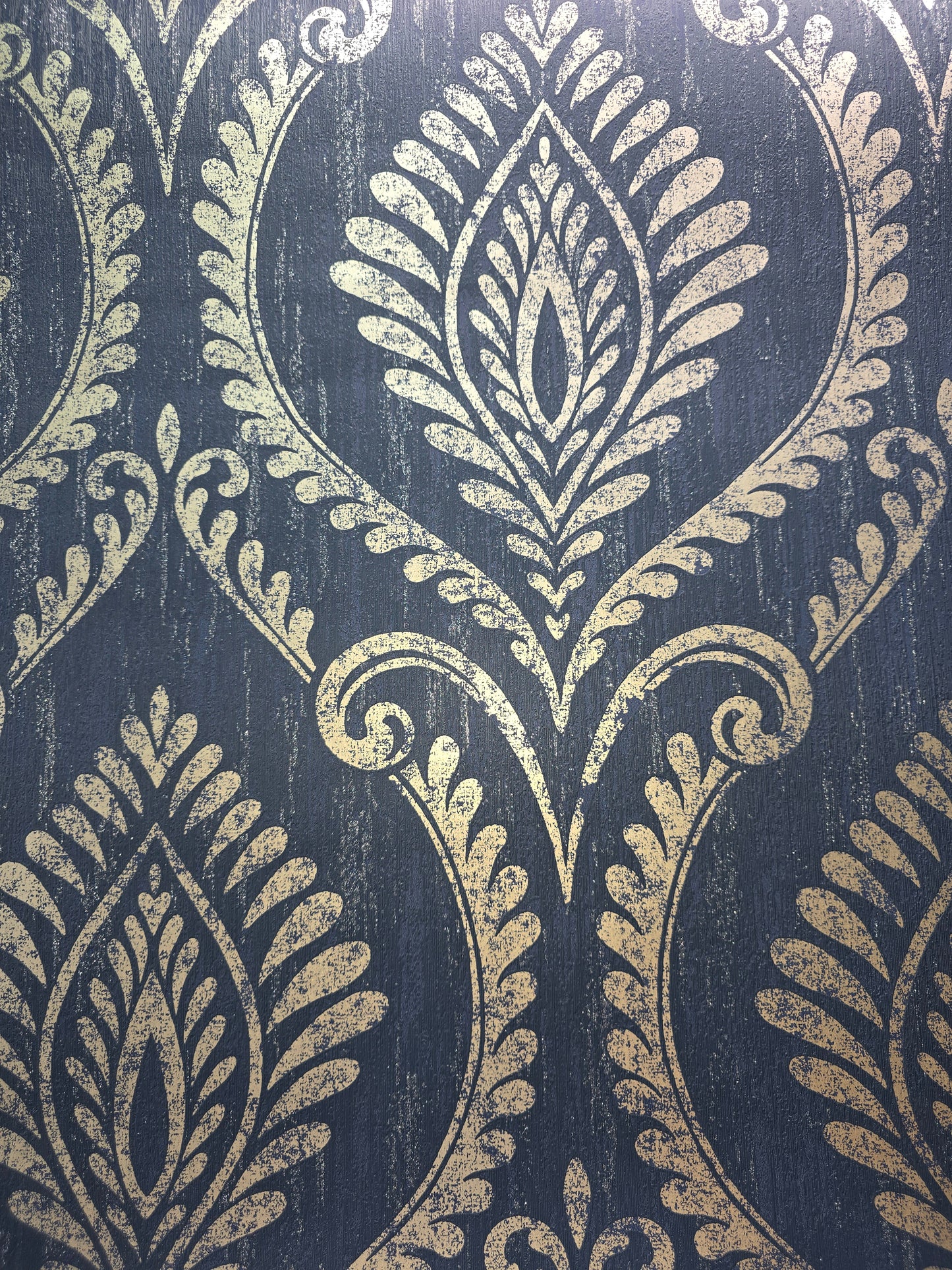 Estelle Damask Navy Wallpaper – M1758 ✨