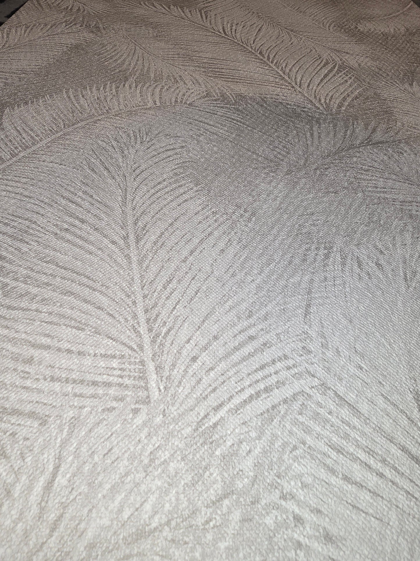 Luxury Feather Textured Wallpaper – Soft taupe