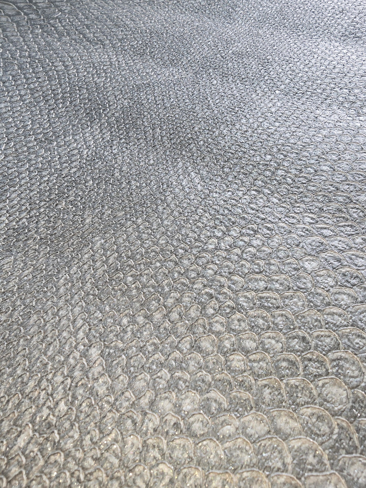 Luxury Vinyl Silver Textured Wallpaper – M88736