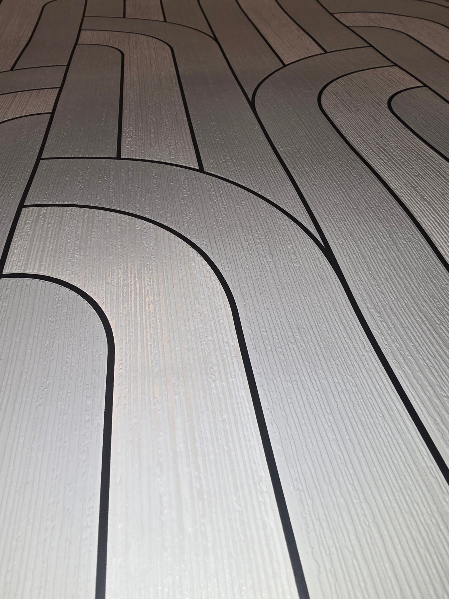 Curio Cascabel Arch White/Black Wallpaper – FD42843 ✨