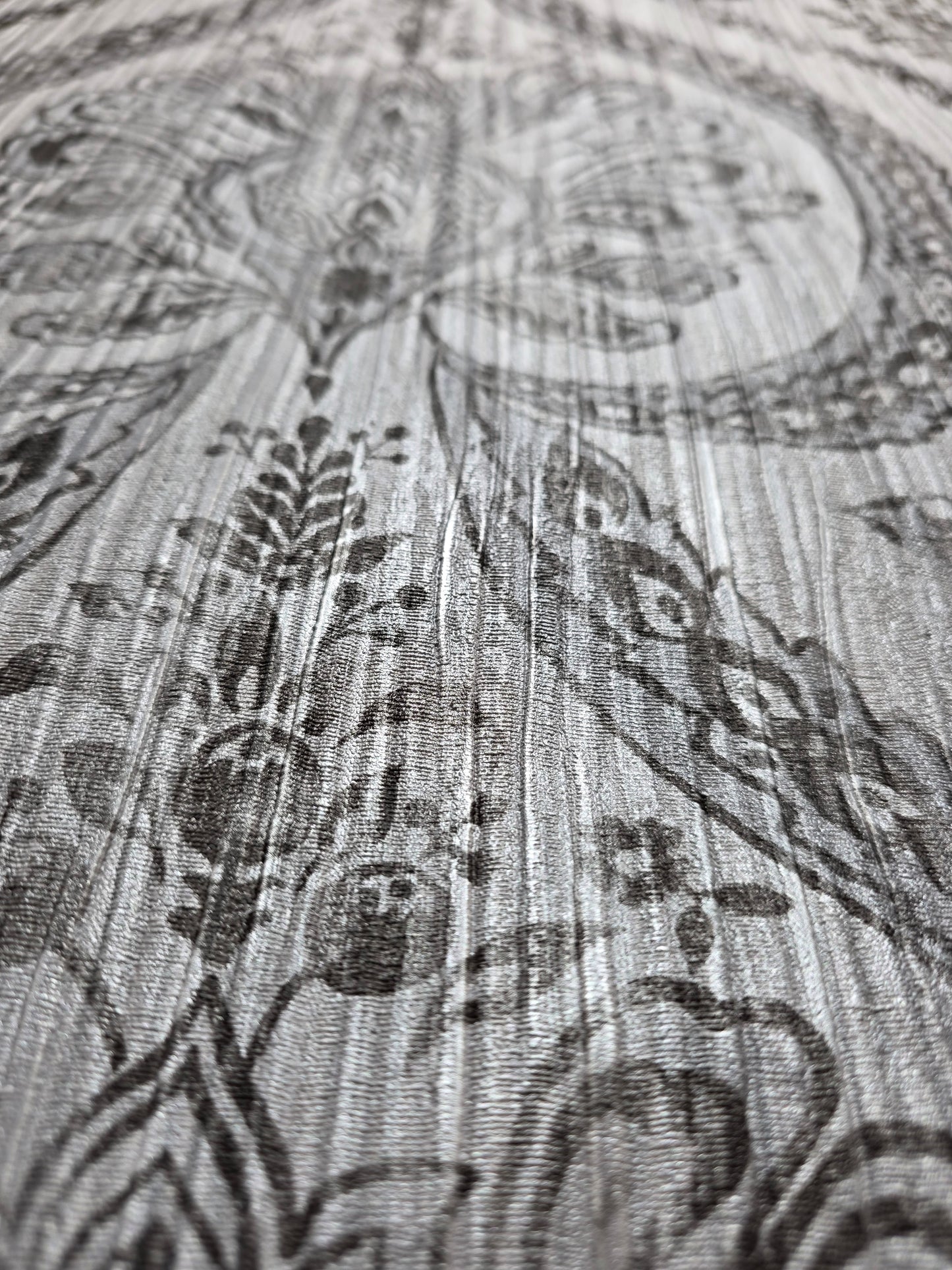 Grande Damask Wallpaper – Quartz Grey Silver (1977/547)
