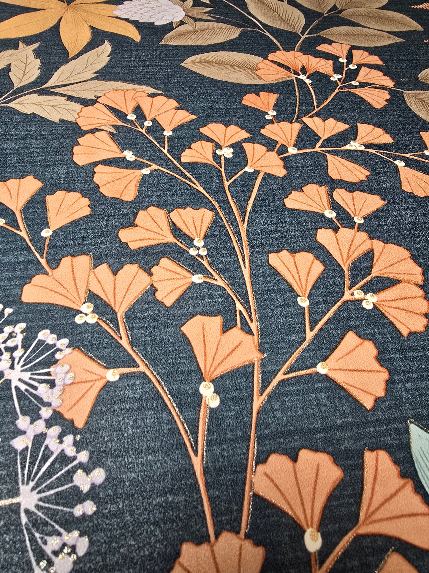 Slightly Imperfect Luxury Botanical Floral Wallpaper – Metallic Leaf & Flower Navy Feature Wall (104)