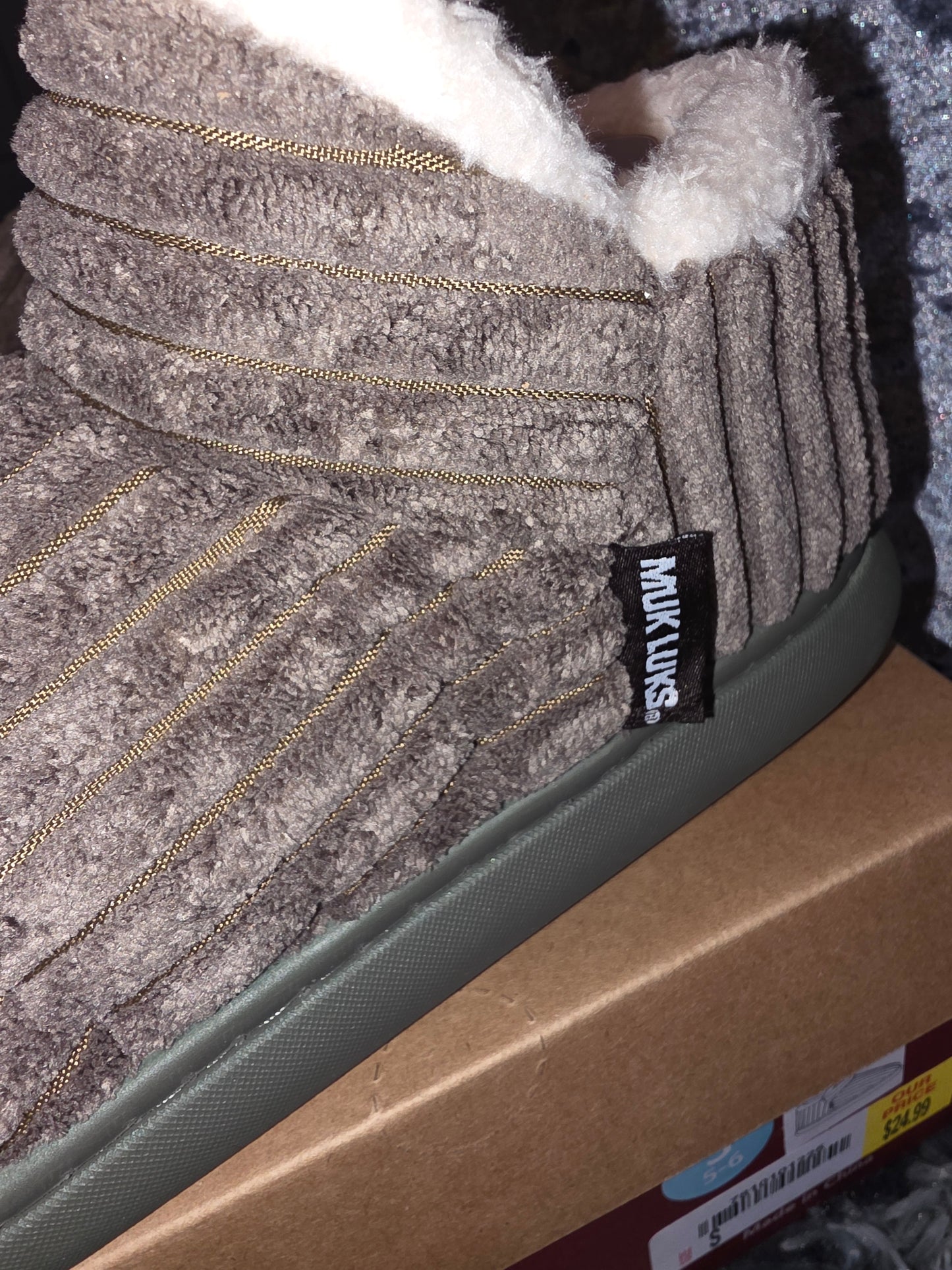 Genuine MUK LUKS women’s slippers normally around £24 retail. Warm Fleece Lined Winter Bargain