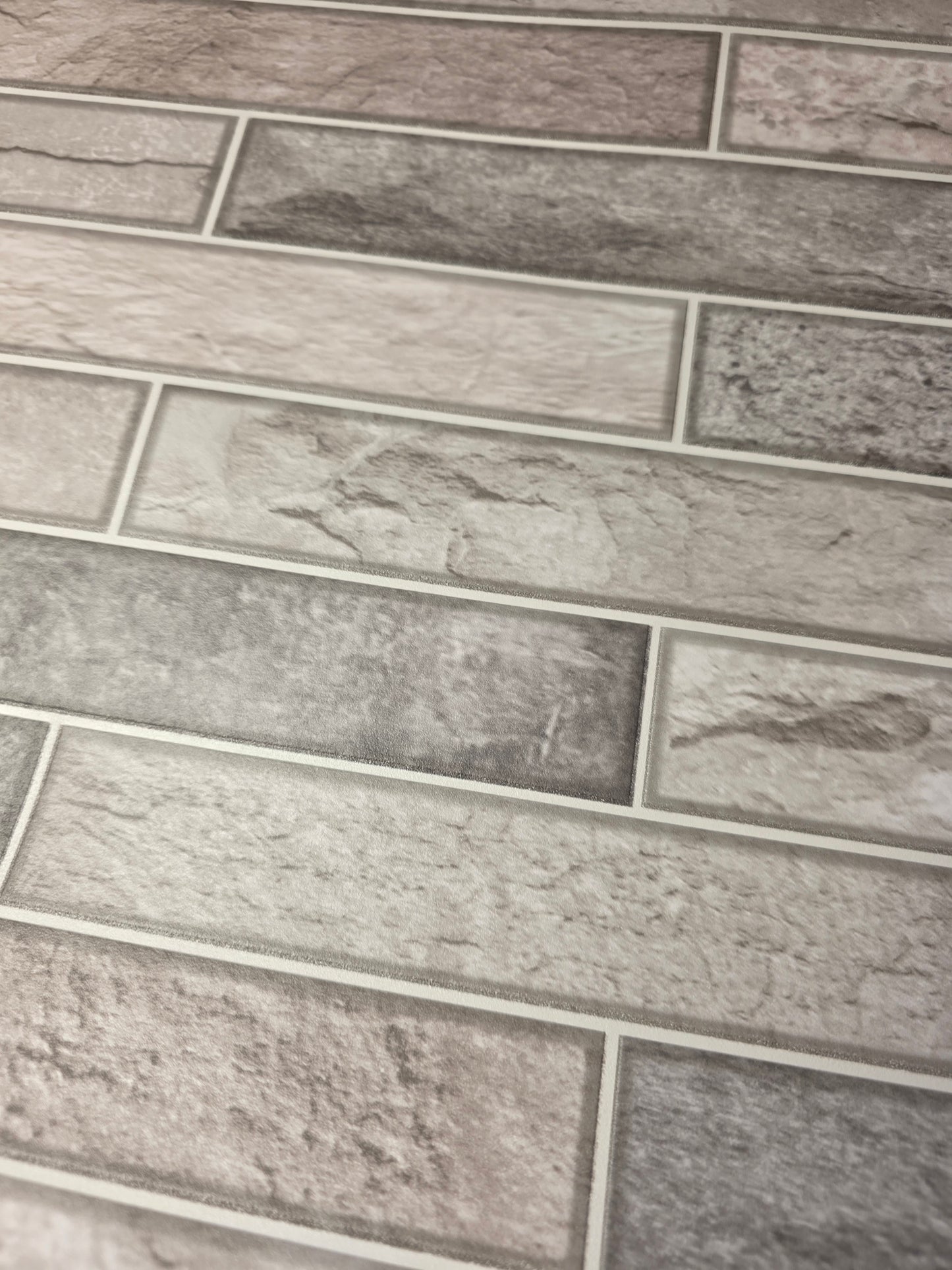 Stone Tile Effect Kitchen & Bathroom Wallpaper – Beige Tiling on a Roll (89411)
