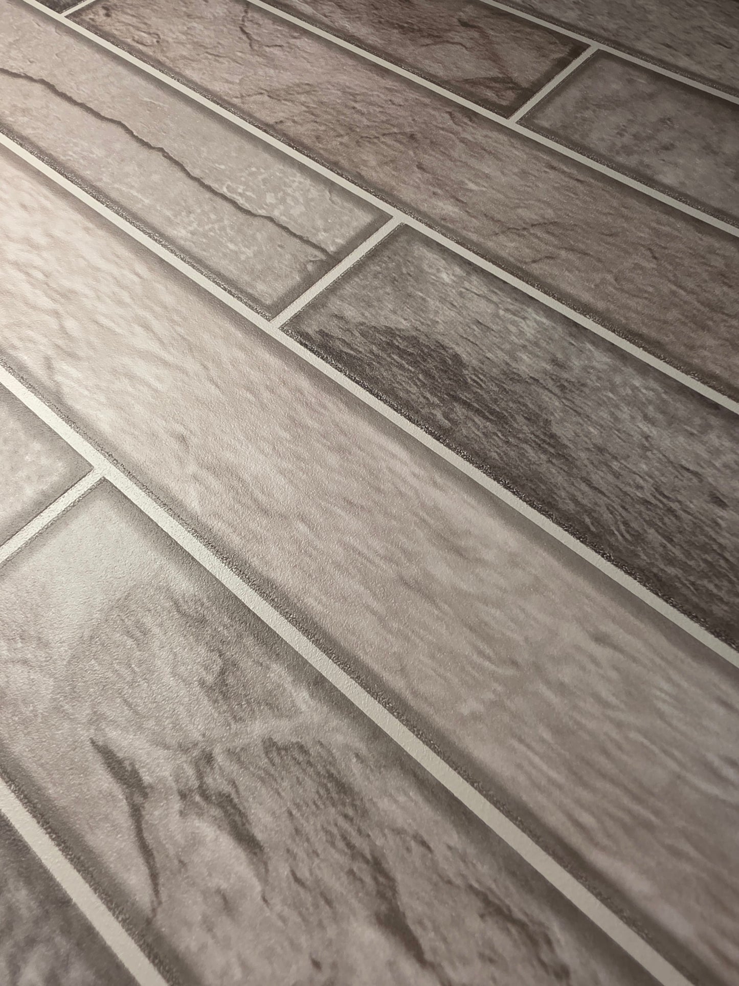Stone Tile Effect Kitchen & Bathroom Wallpaper – Beige Tiling on a Roll (89411)