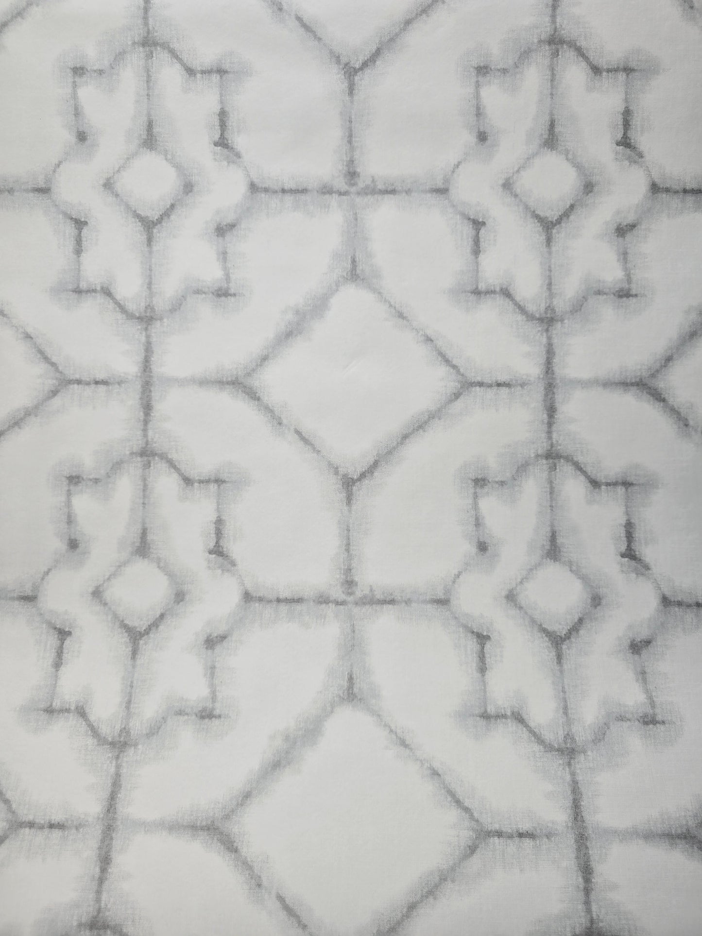 Subtle Trellis Wallpaper – Light Grey (FD25528)