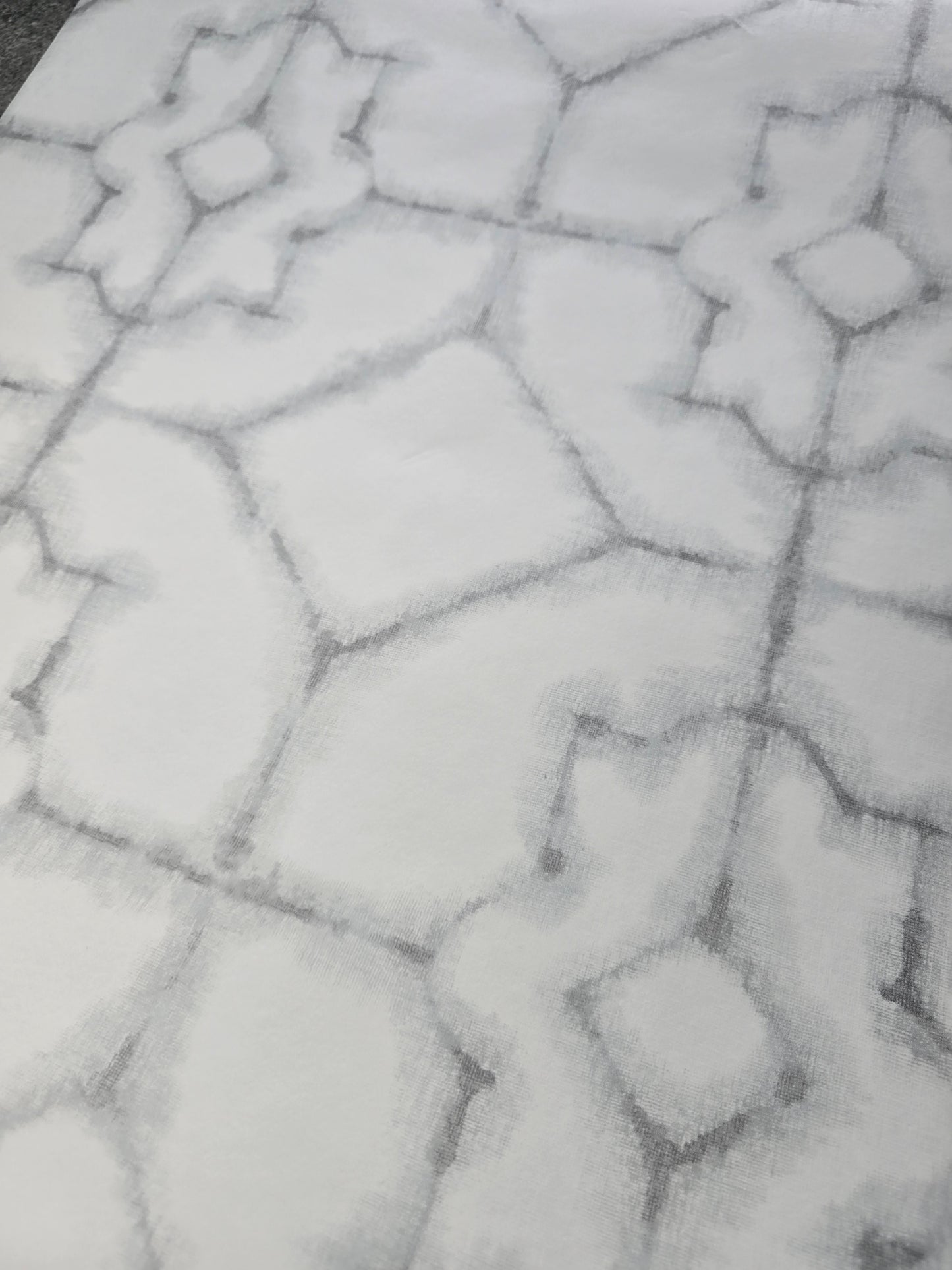 Subtle Trellis Wallpaper – Light Grey (FD25528)