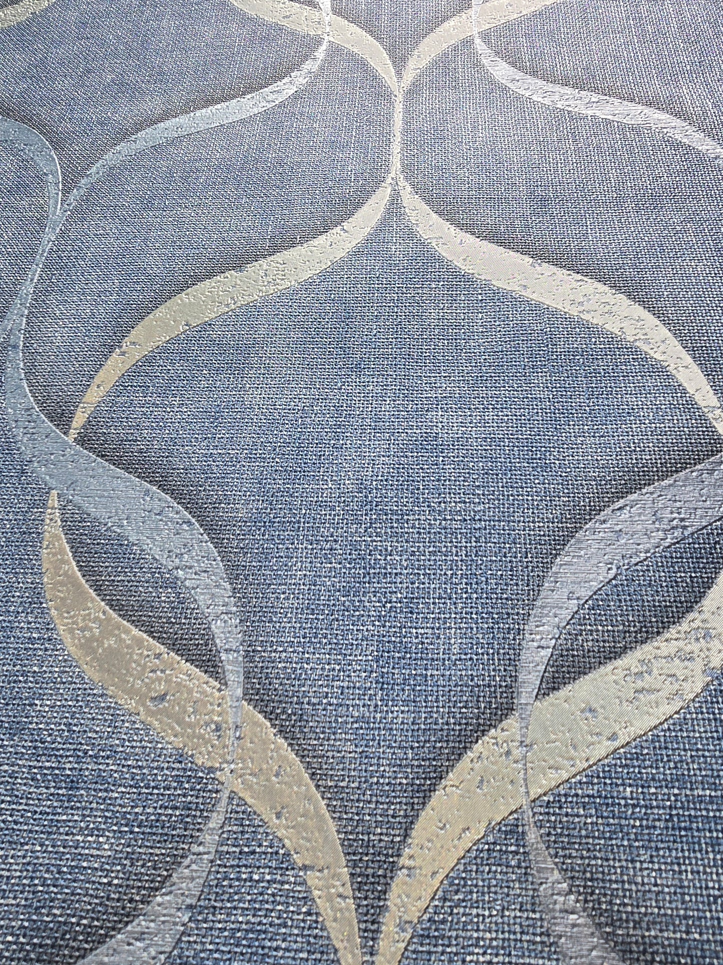 Luxury Vinyl Wallpaper – Blue & Silver Wave Design (Pattern M95628)