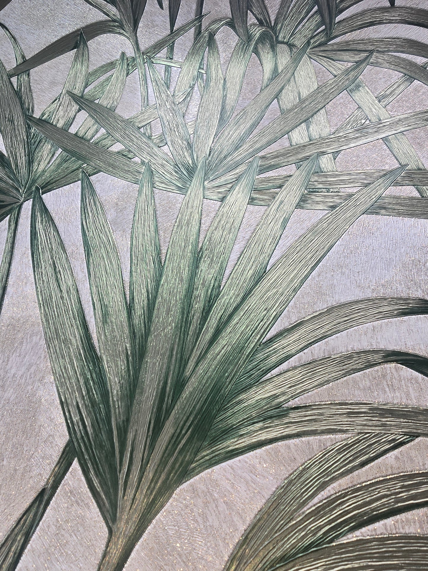 Luxury Vinyl Palm Leaf Green & Gold Wallpaper – M95624
