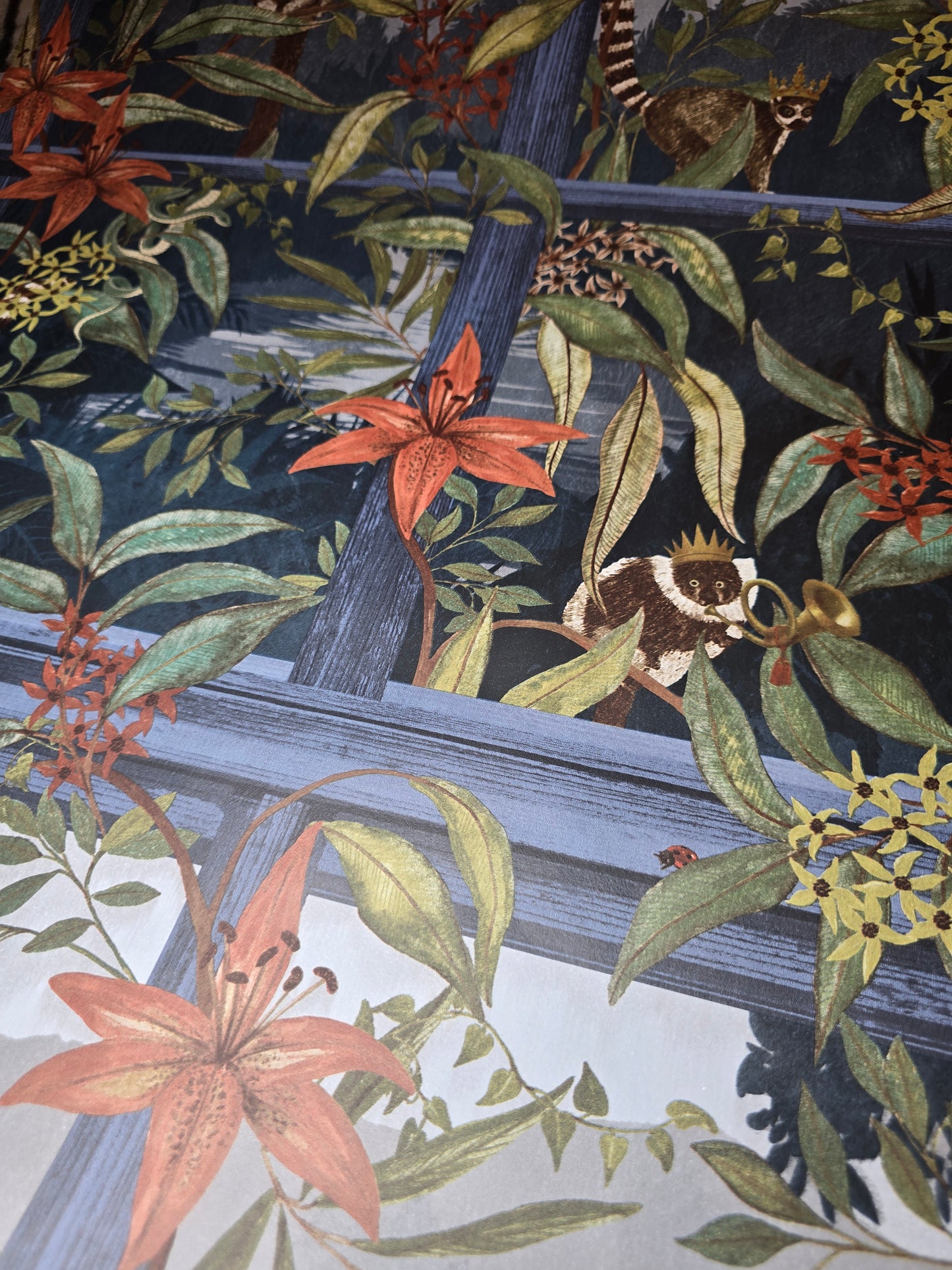 Comoro Navy Jungle Lemur Feature Wallpaper (91390)