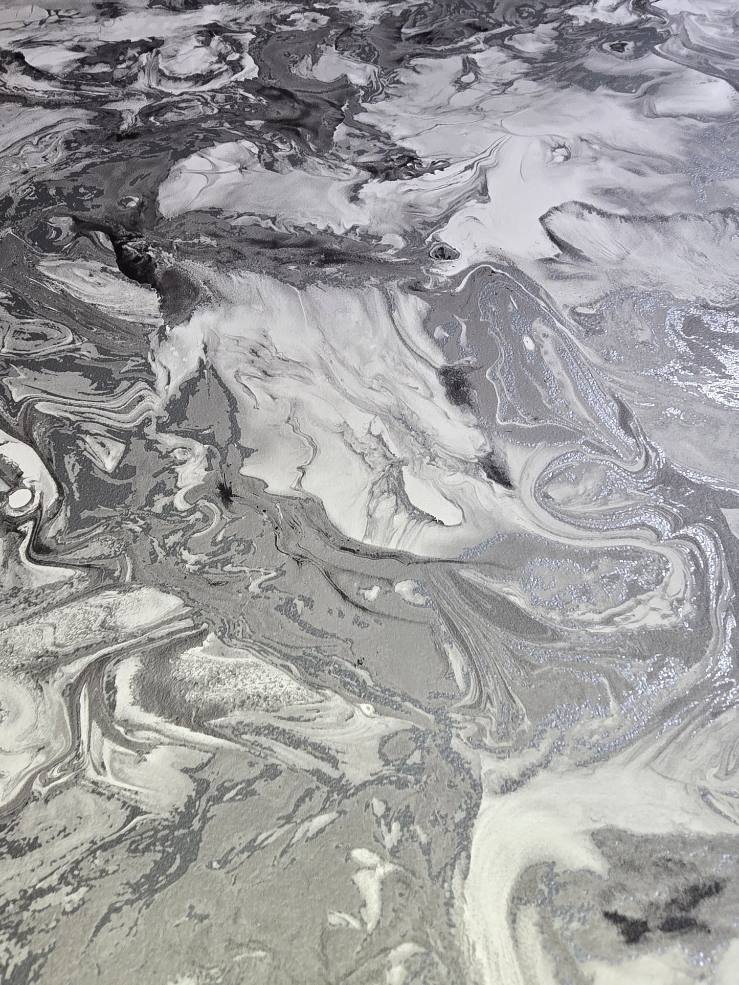Ripple marble silver, grey and white wallpaper