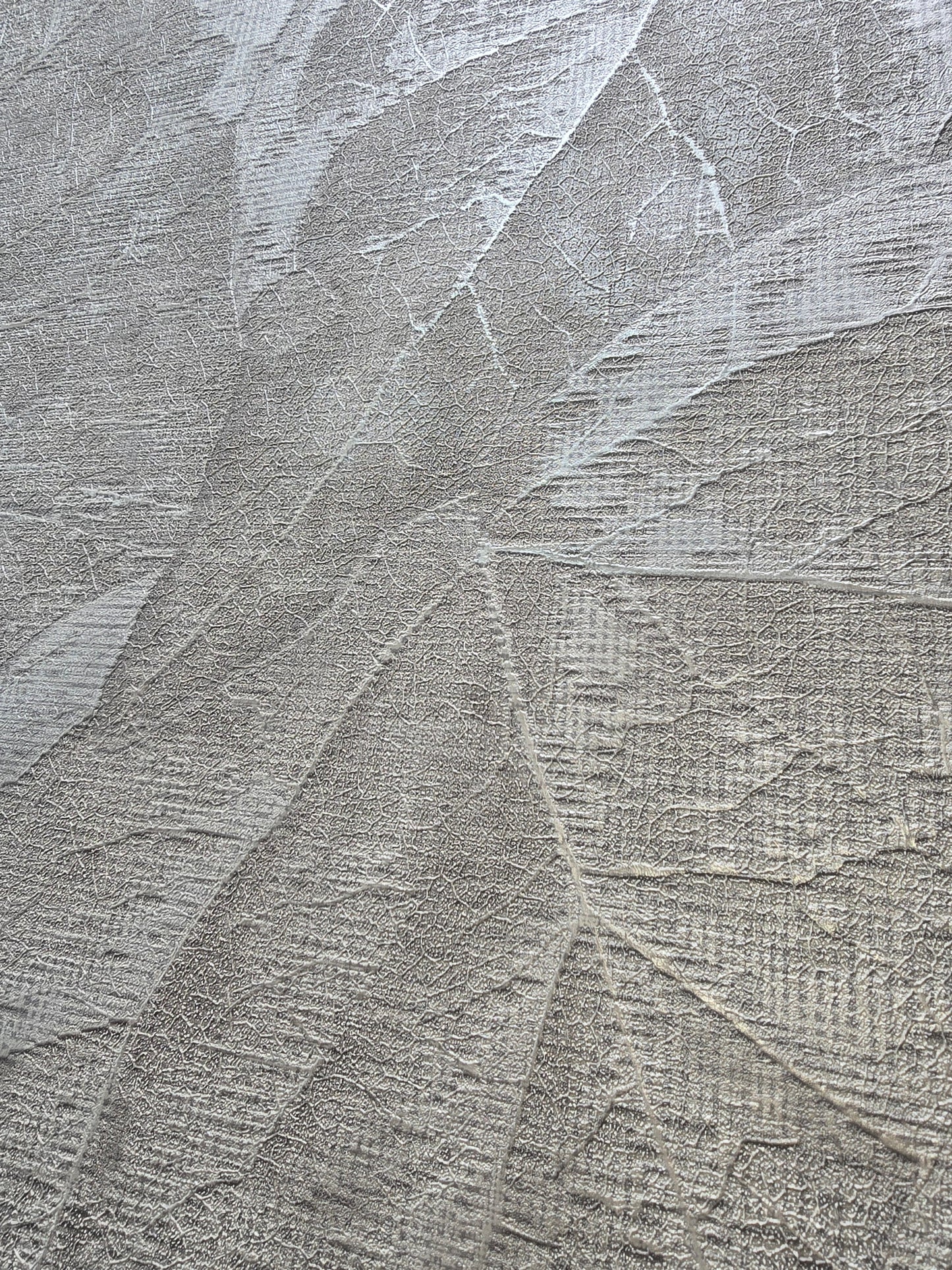 Luxury Vinyl Silver Leaf Textured Wallpaper – M95663