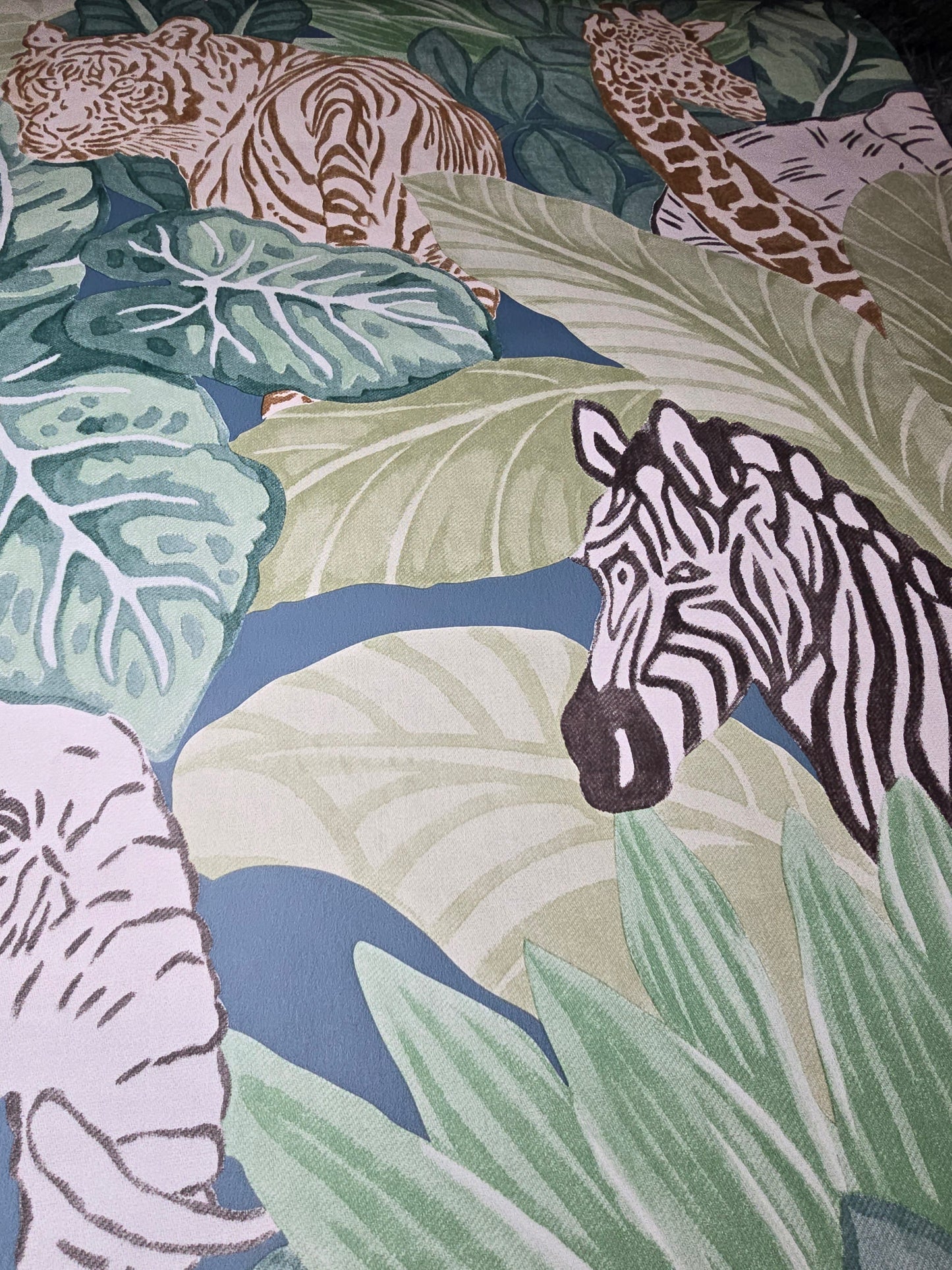 Safari Jungle Animal Wallpaper – Zebra Giraffe Elephant Feature Wall (GV24281)