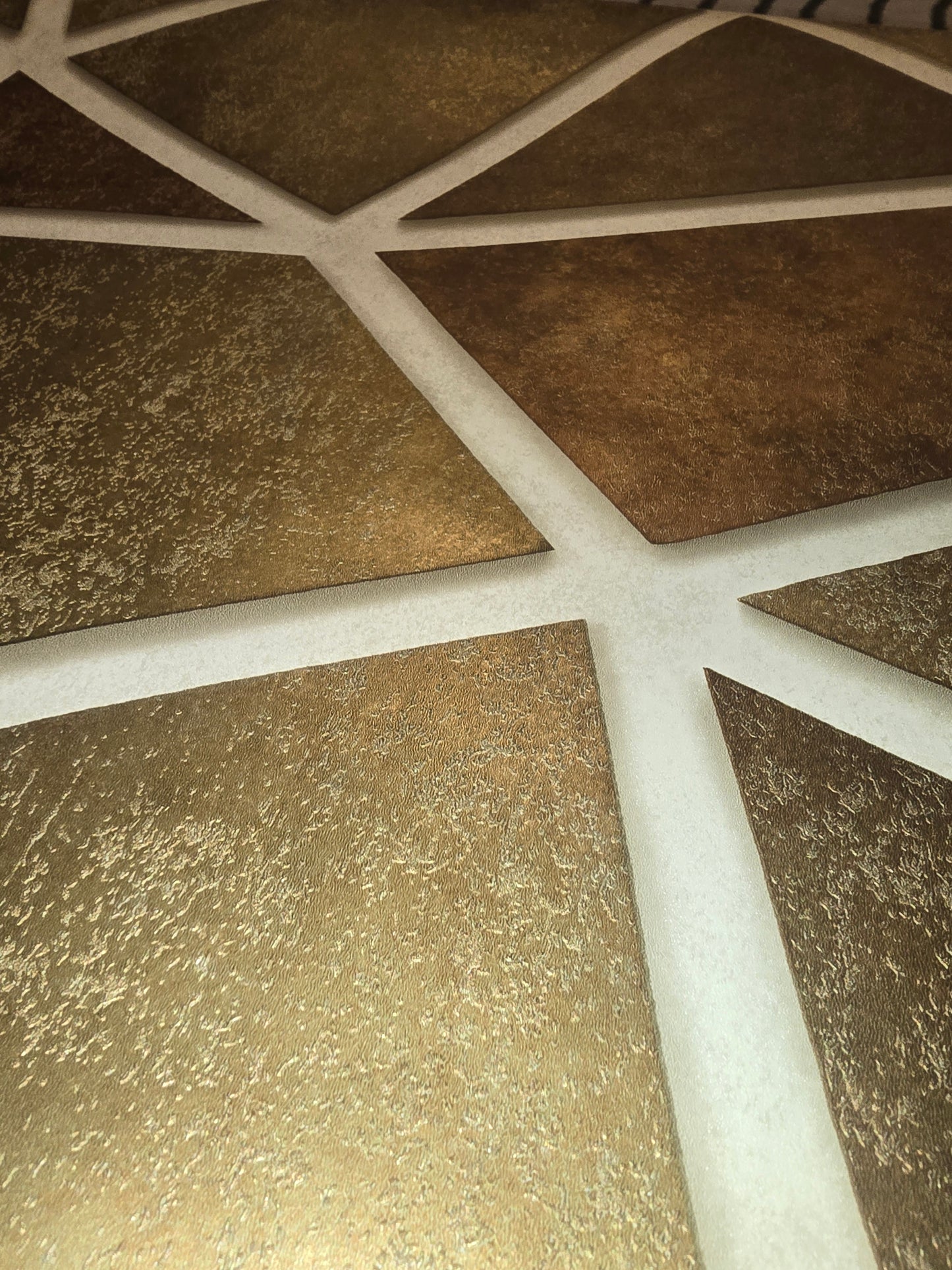 Metallic Triangles Wallpaper – FD25351 ✨