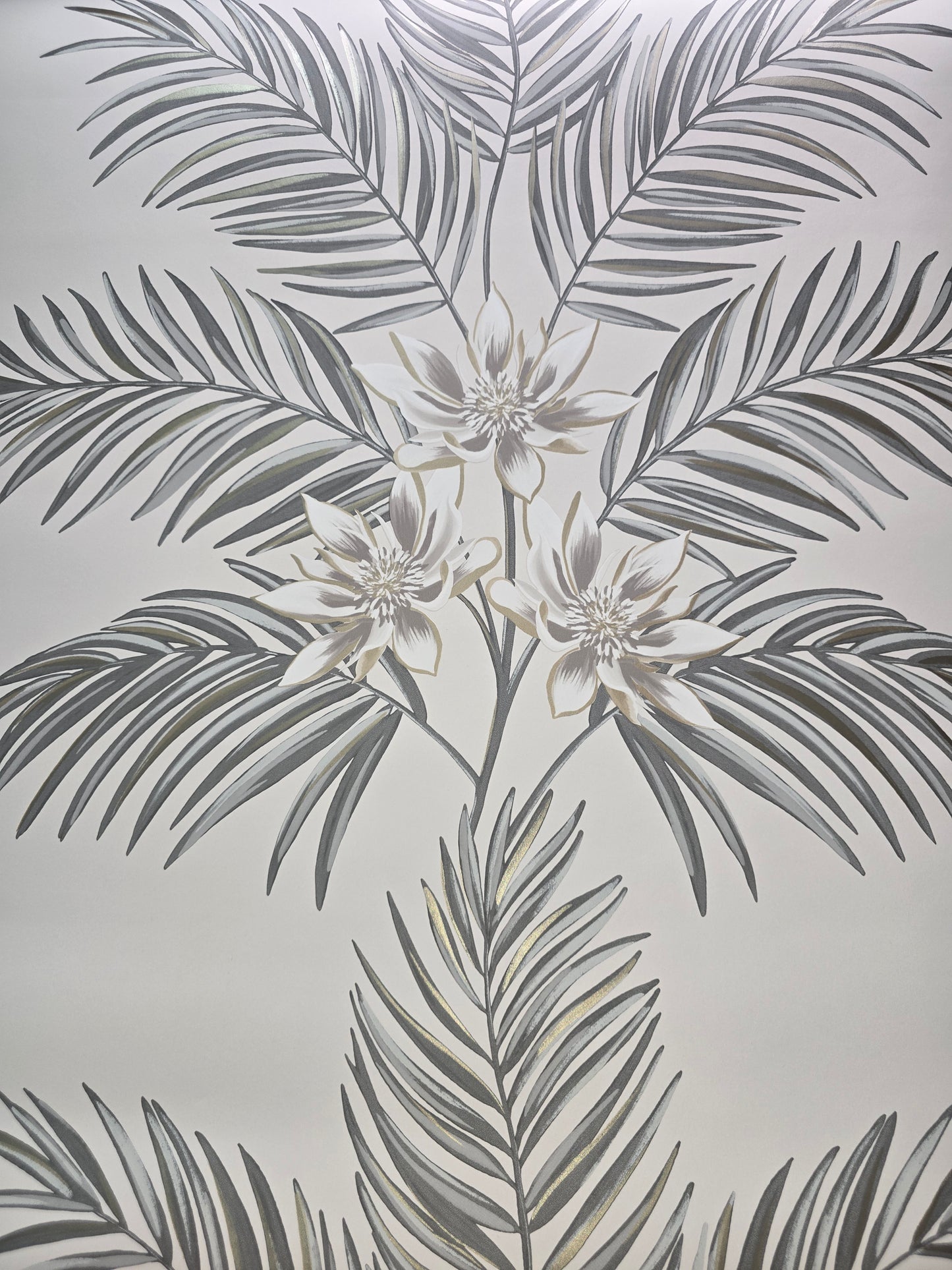 Bali Tropical Floral Leaf Wallpaper – FD43277 🌿✨