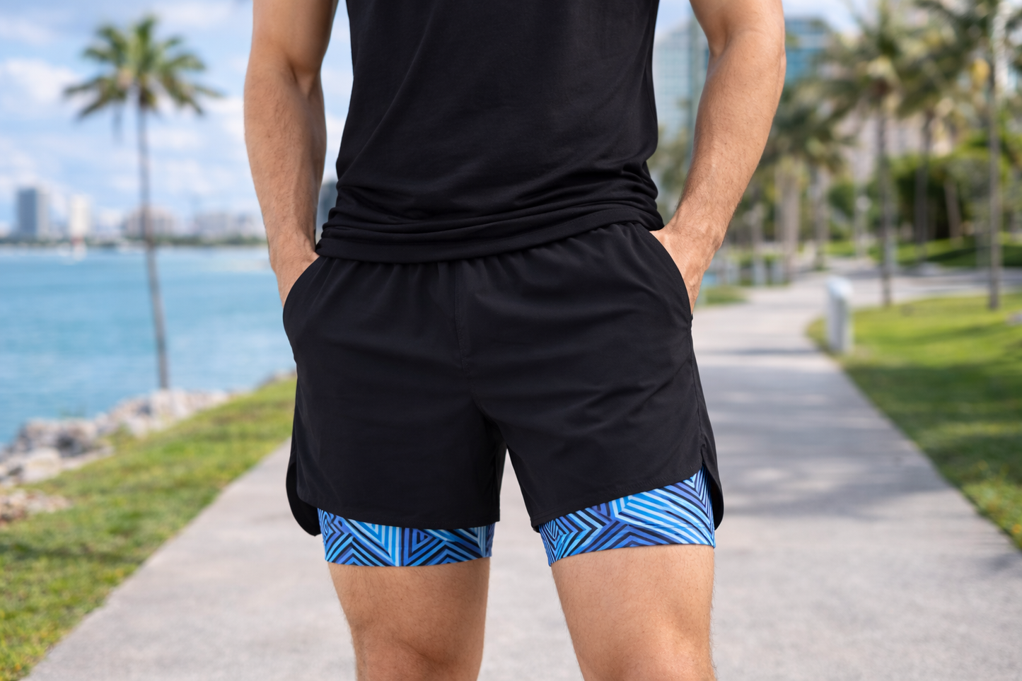 Men’s Performance Sports Shorts – Geo Blue Lined – Gym / Running – Size Medium