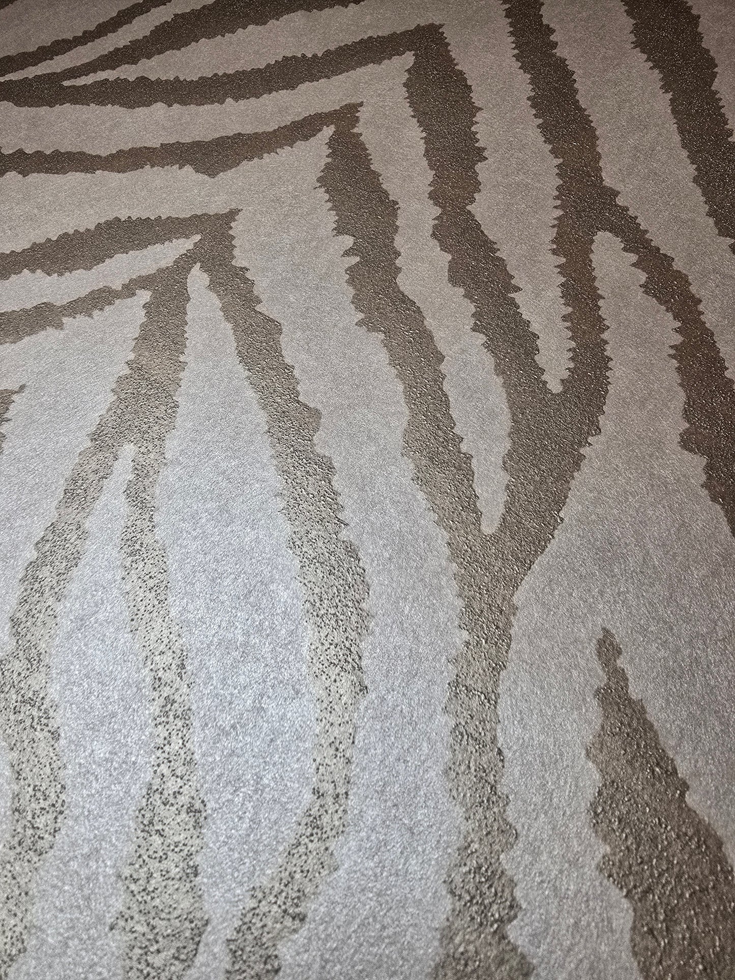 Zebra Effect Wallpaper – Pink/Champagne (65842)