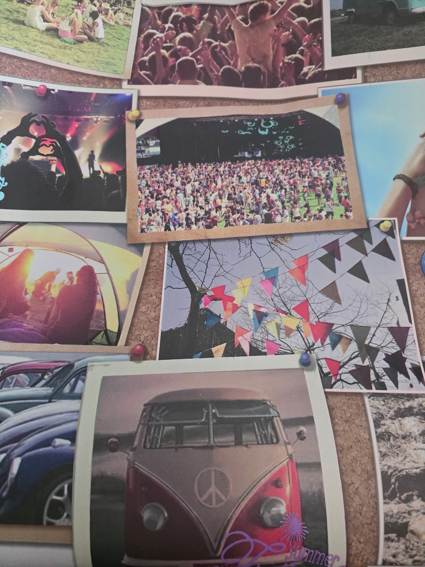 Wallpaper bundles Live Sale Item only