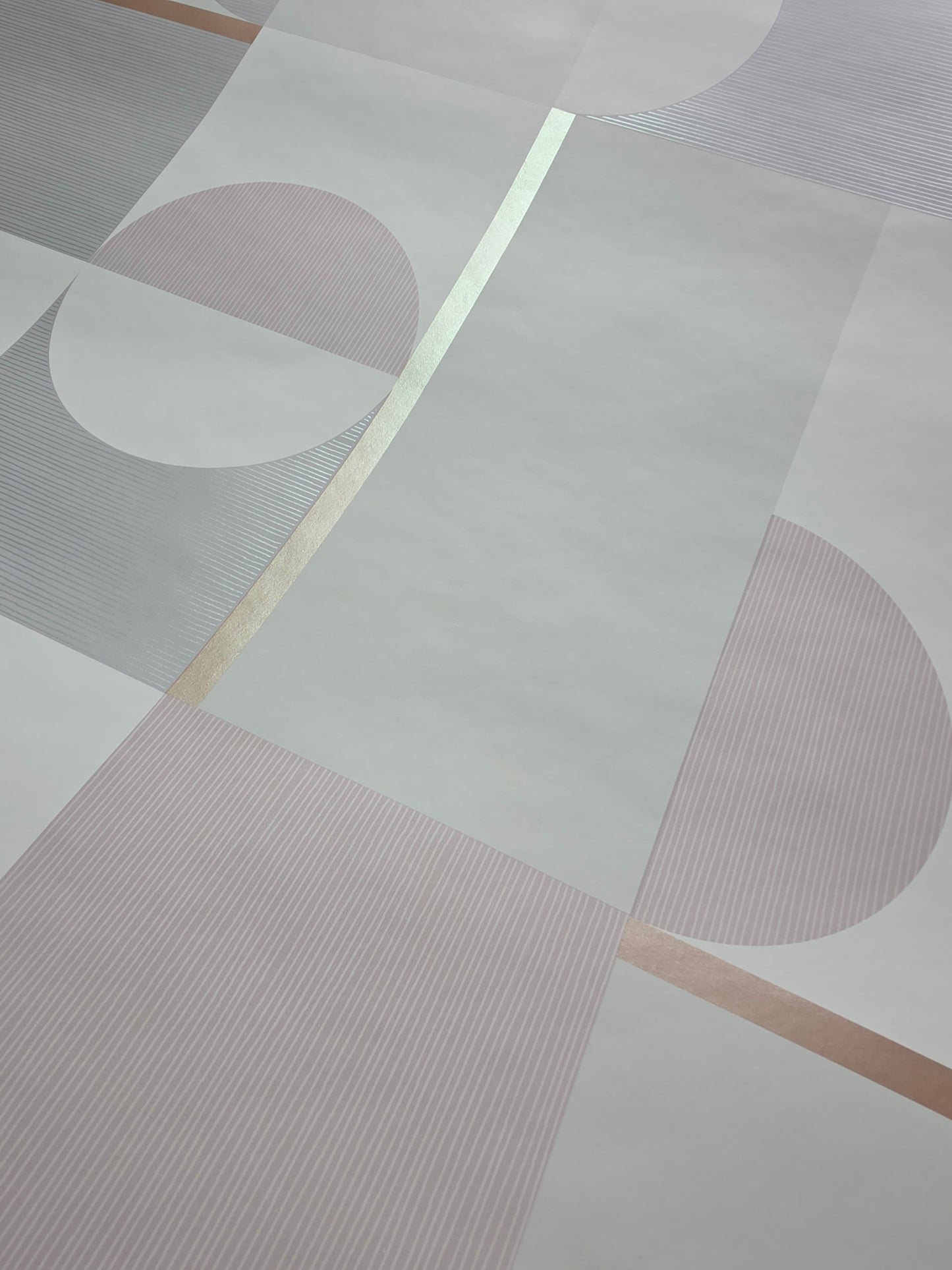 Marino Geometric Neutral Wallpaper – Grey & Blush Modern Feature Wall (FD42386)