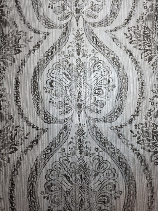 Grande Damask Wallpaper – Quartz Grey Silver (1977/547)