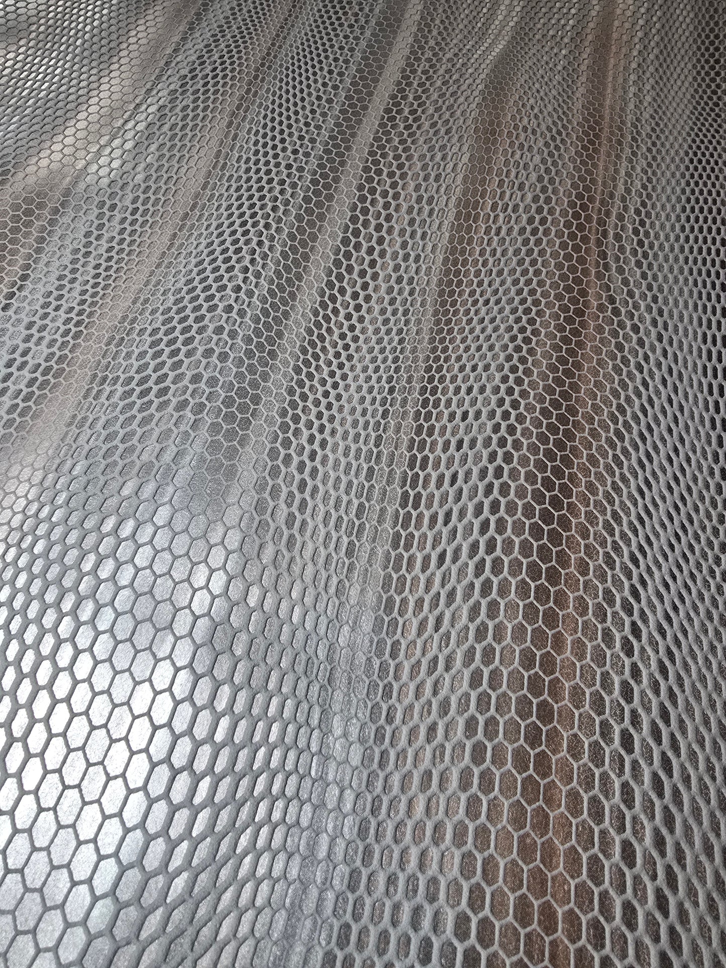 Metallic Silver Hexagon Textured Wallpaper (10386-10)