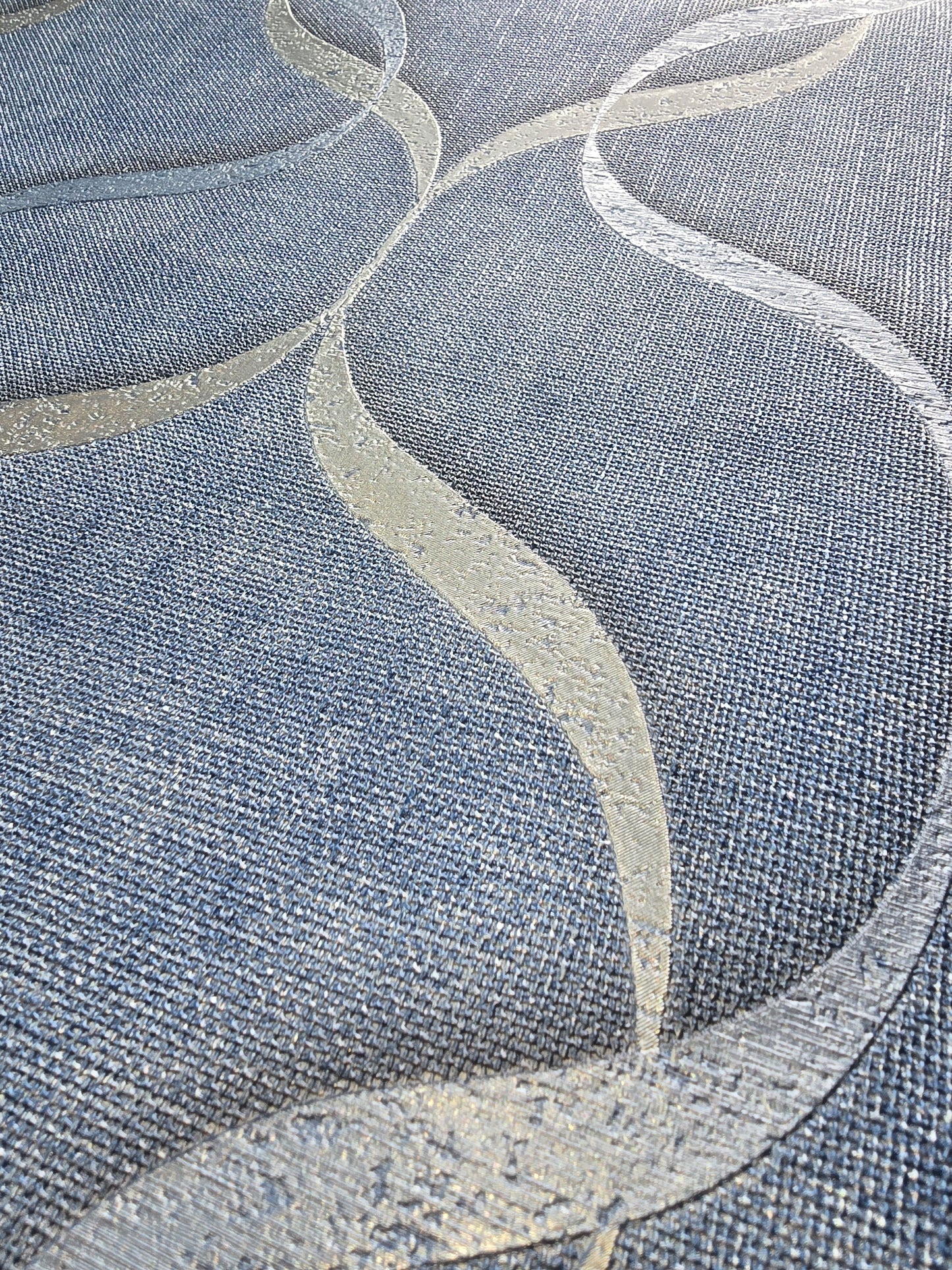 Luxury Vinyl Wallpaper – Blue & Silver Wave Design (Pattern M95628)