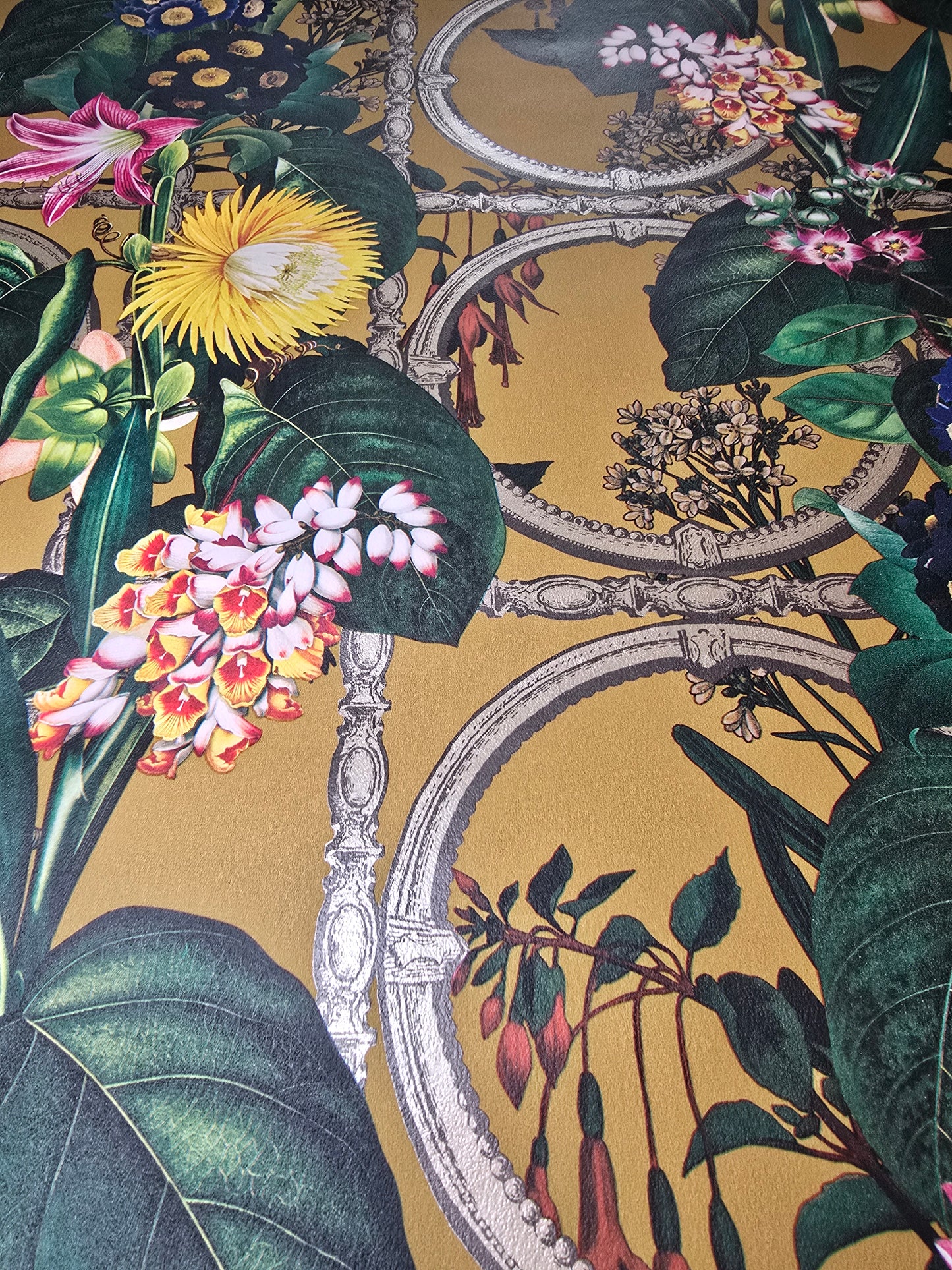 Alata Ochre Botanical Floral Feature Wallpaper (91433)