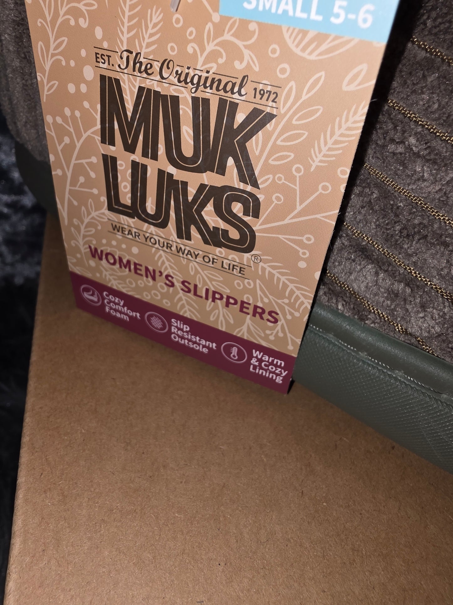 Genuine MUK LUKS women’s slippers normally around £24 retail. Warm Fleece Lined Winter Bargain